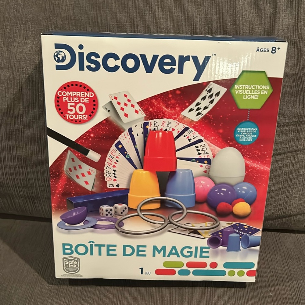 Discovery Box of magic - over 50 tricks NEW